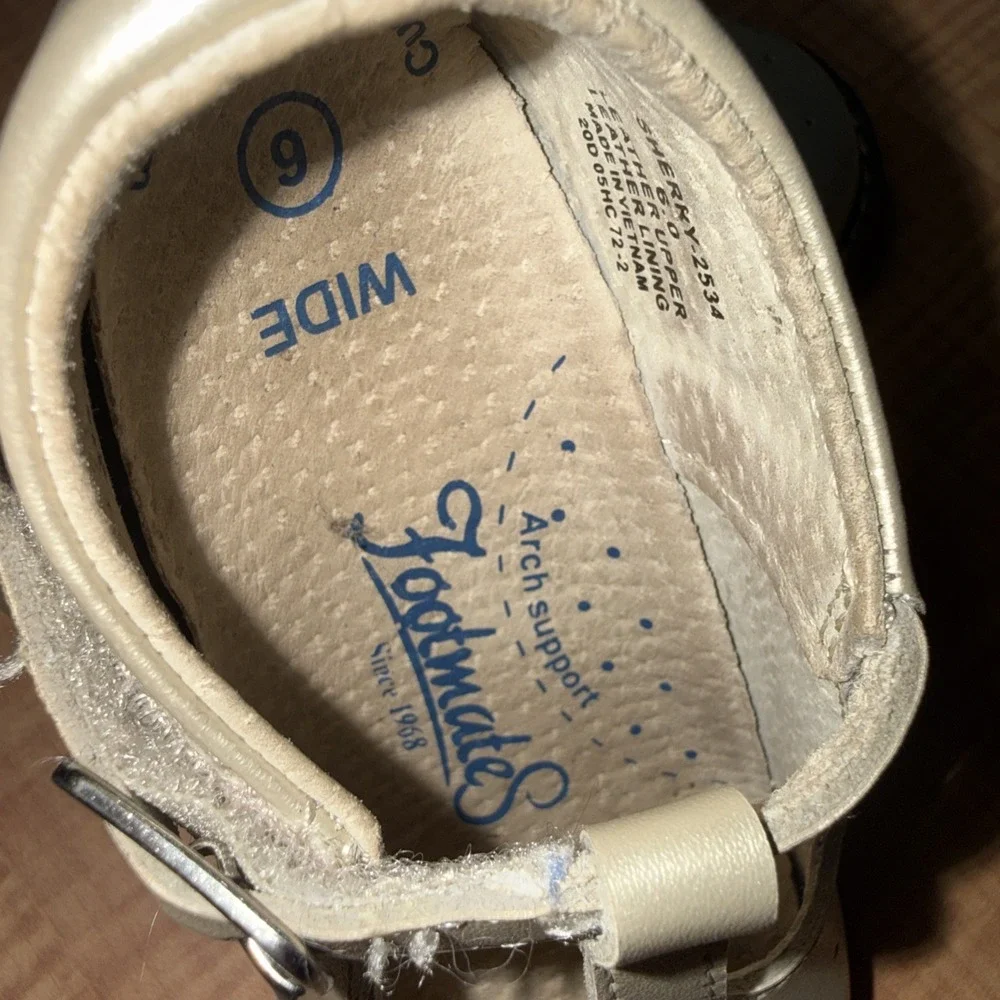 FOOTMATES Sherry Gold Leather T-Strap Mary Jane Shoes Toddler Girls US 6 Wide